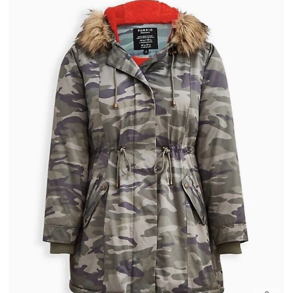 Torrid Camo Winter Coat Sz 4X NEW